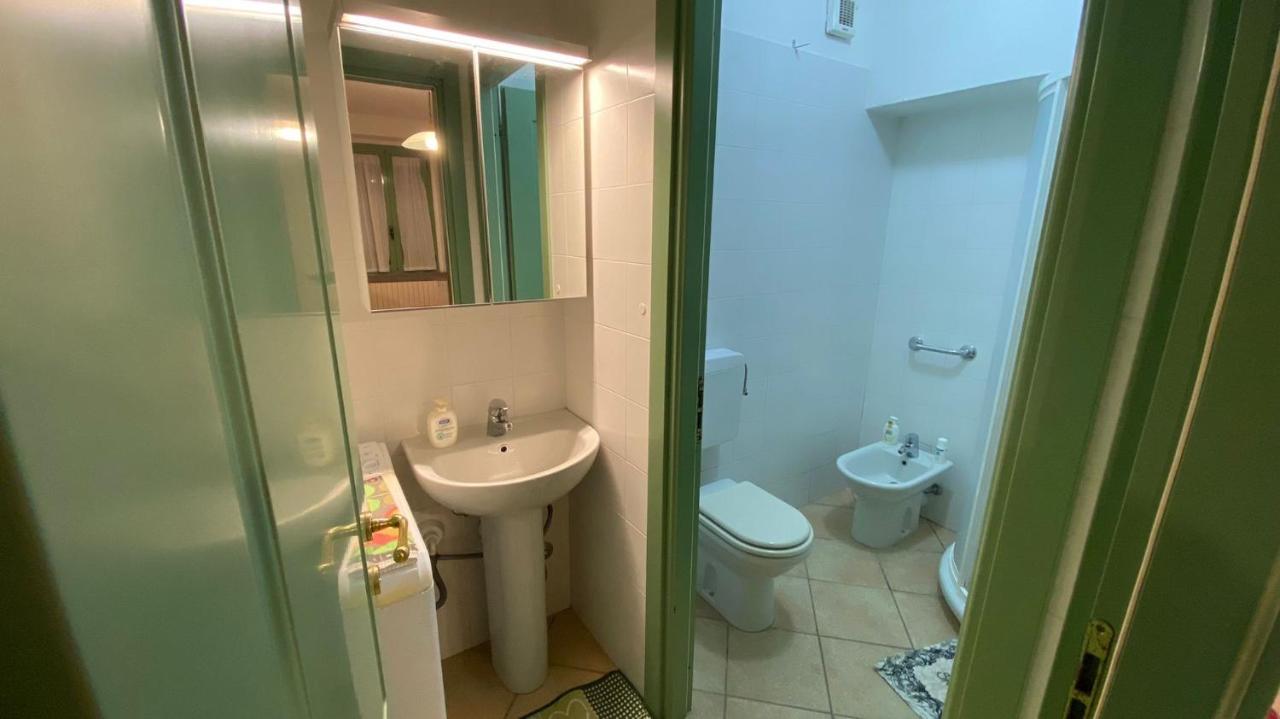 Al Vecchio Pero, Con Ampio Giardino Privato Villa La Morra Eksteriør bilde